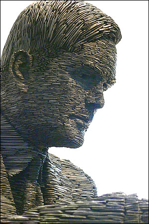 Alan Turing Statue